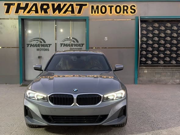 بي ام دبليو 320i