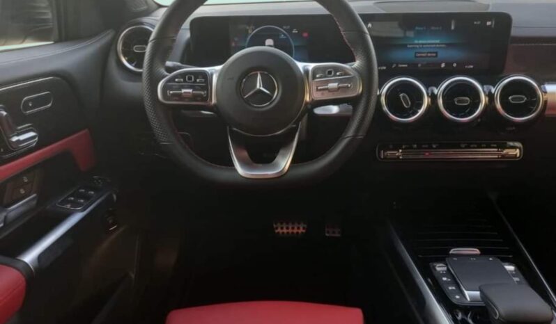 
								Mercedes GLB 200 كامل									